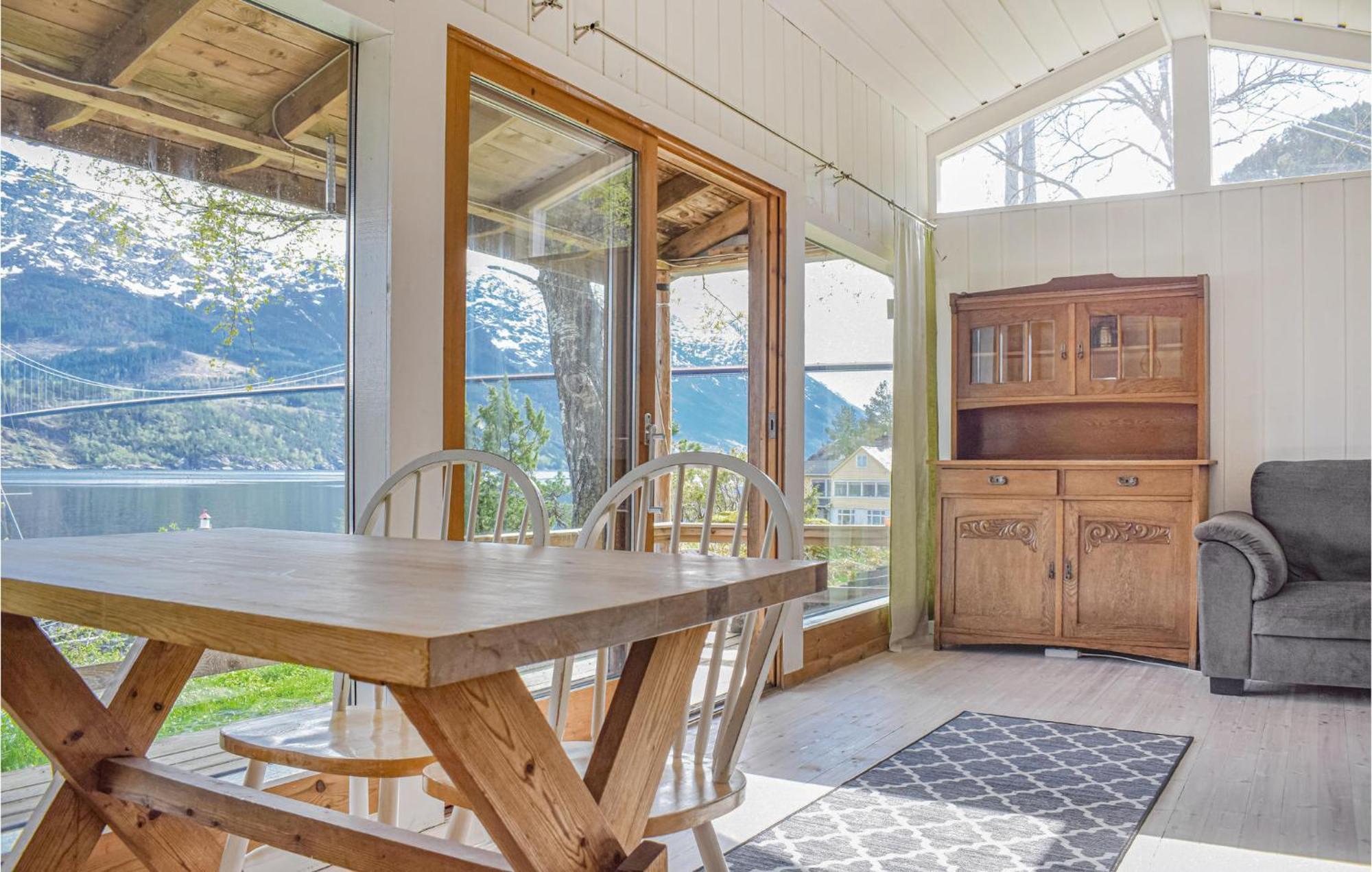 Beautiful Home In Vallavik With Kitchen Bu Exteriör bild