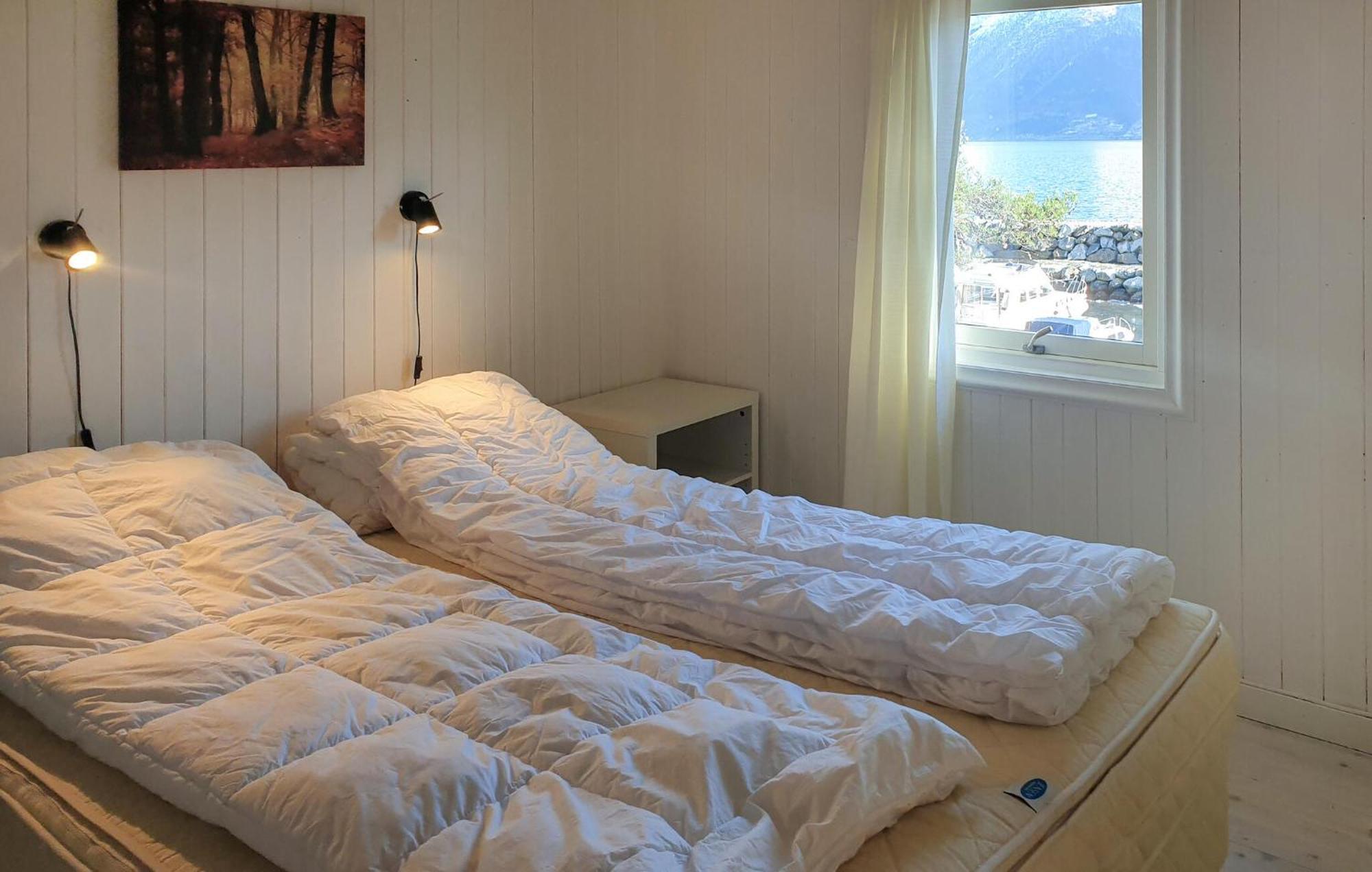 Beautiful Home In Vallavik With Kitchen Bu Exteriör bild